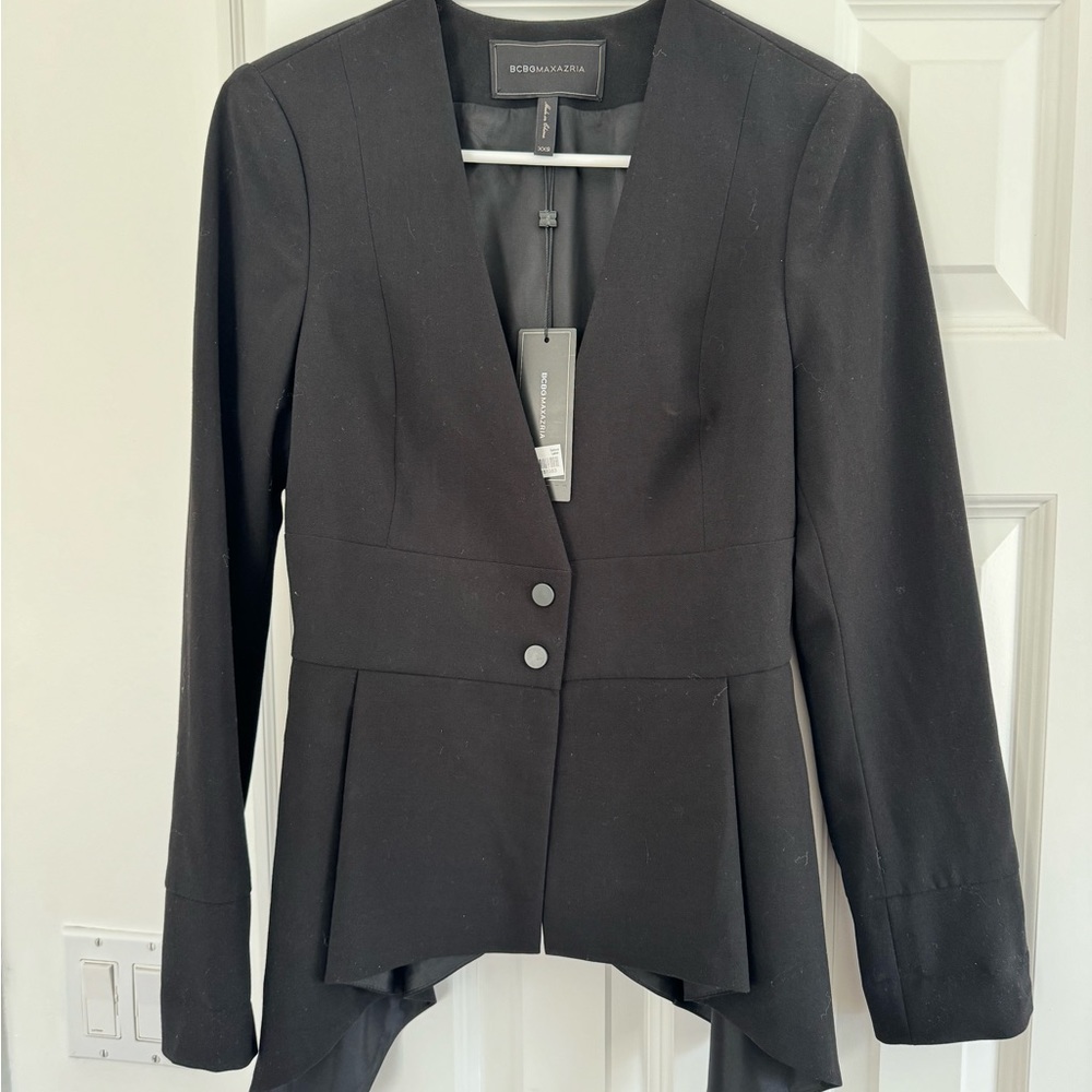 BCBG MaxAzria Women’s Button up Suit Jacket Stylish Design Size XXS